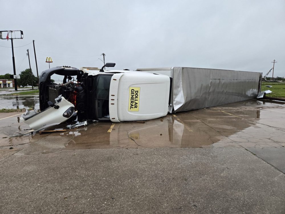 Steinbach Trucker Survives Oklahoma Tornado – The Carillon